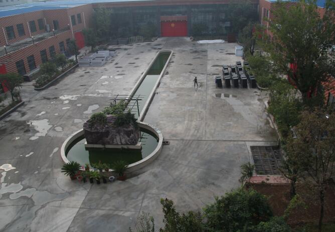 航拍厂区大院